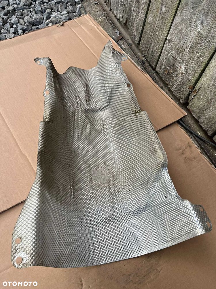 Osłona termiczna Ford KUGA MK1  3M51-R114B04C - 2