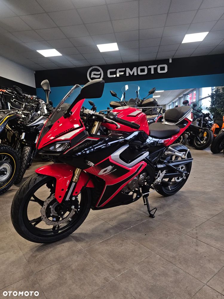 QJMOTOR SRK 125R - 2