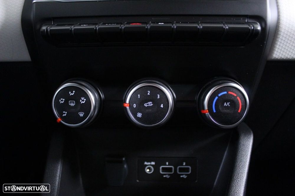 Renault Clio 1.0 TCe Evolution - 30