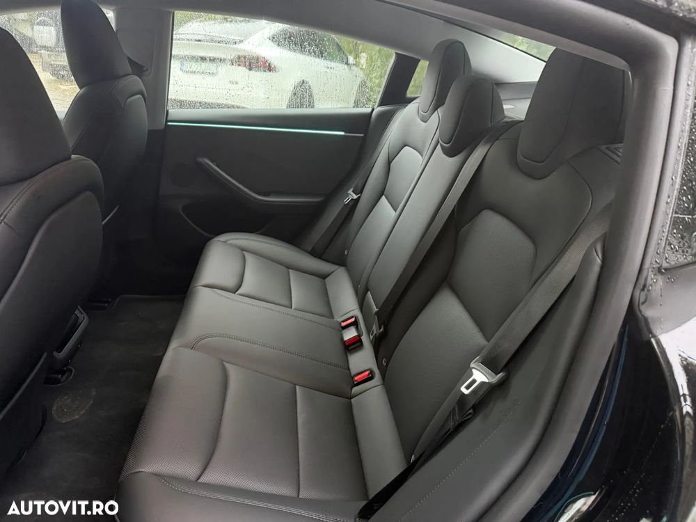 Tesla Model 3 RWD - 6