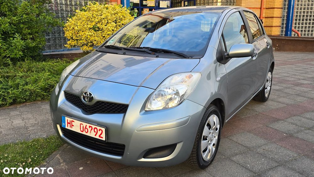 Toyota Yaris - 1