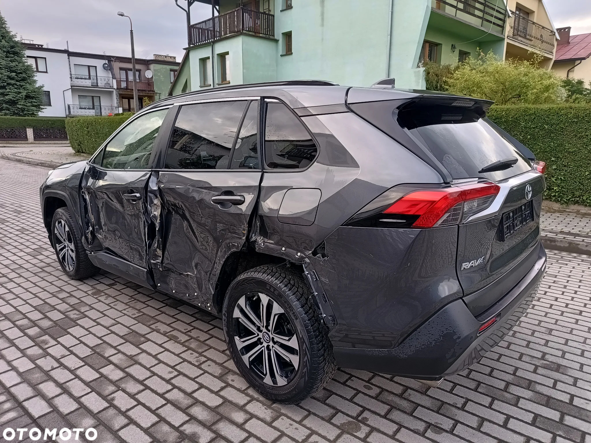 Toyota RAV4 - 5