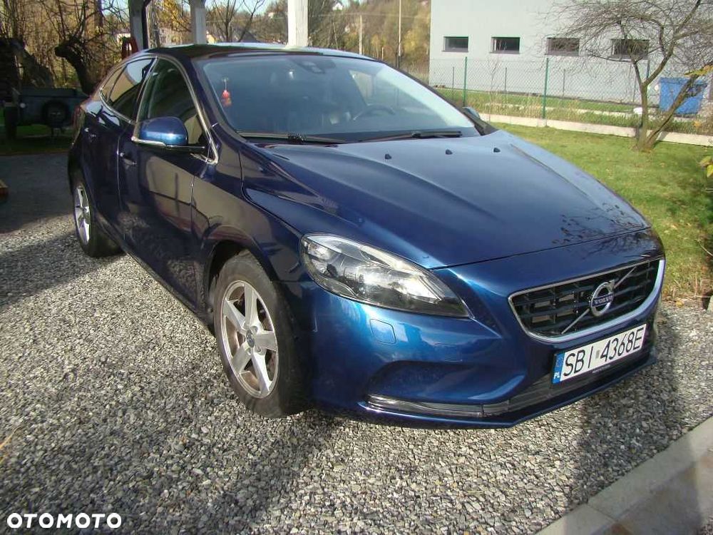 Volvo V40