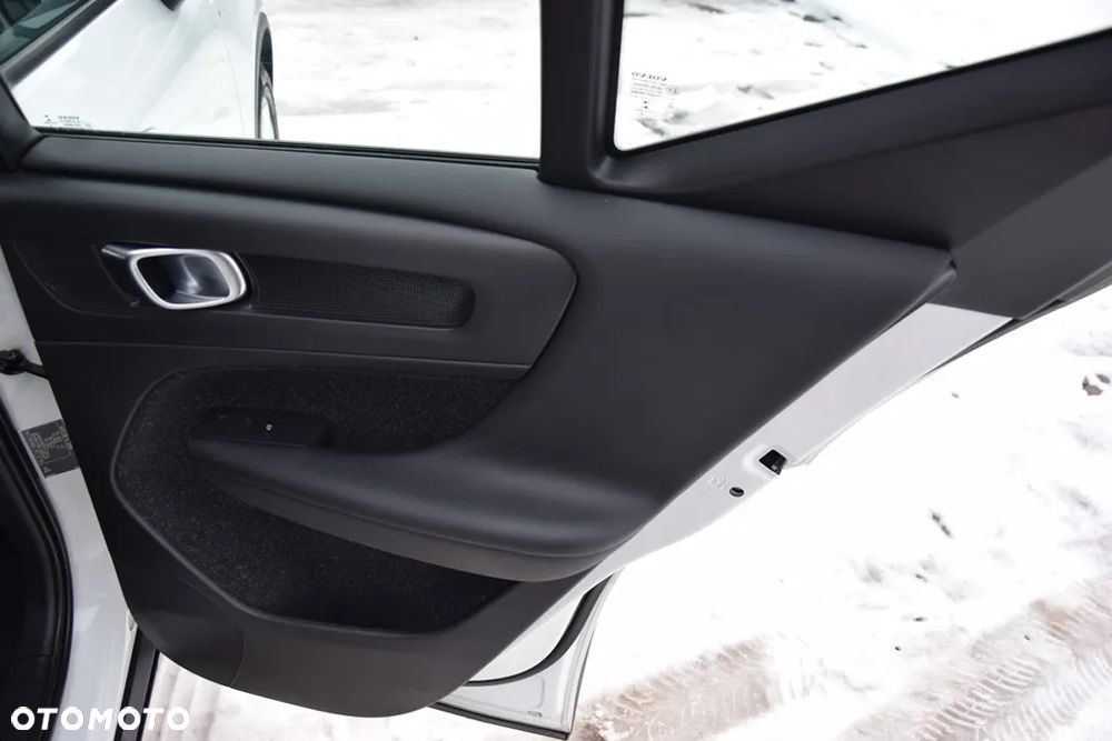 Volvo XC 40 T2 Essential - 28