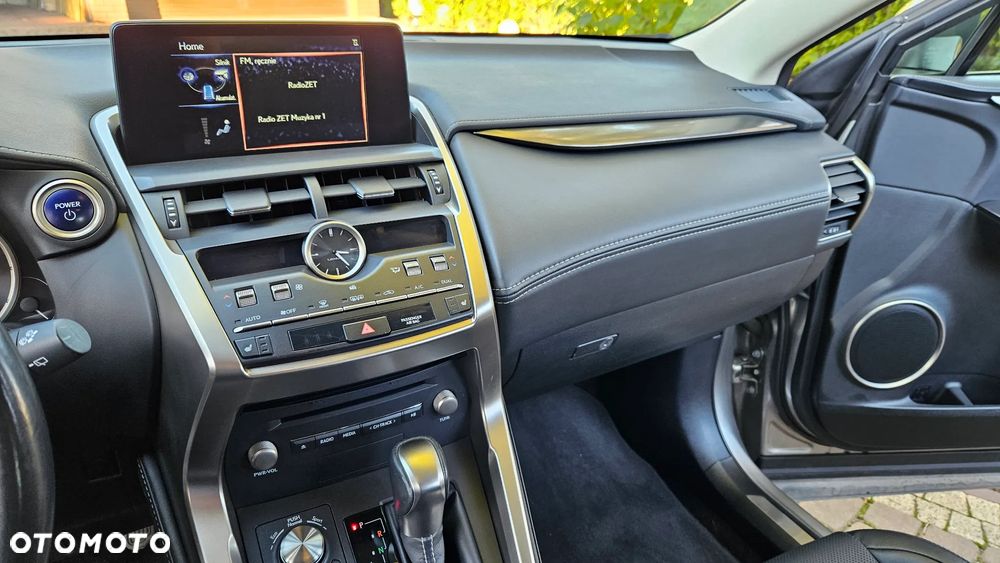 Lexus NX 300h Prestige AWD - 37