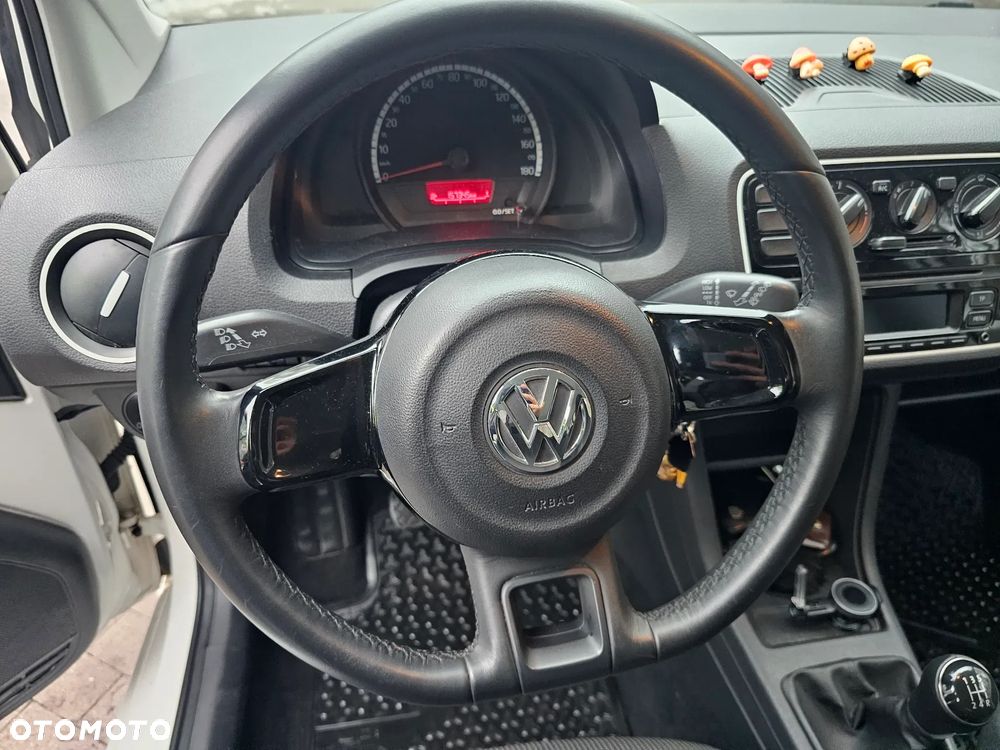 Volkswagen up! white - 18