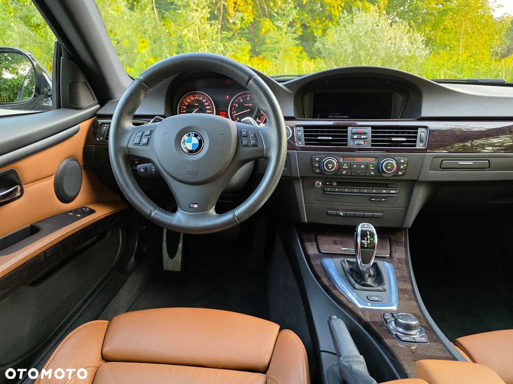 BMW Seria 3 335i Coupe Edition Exclusive - 25