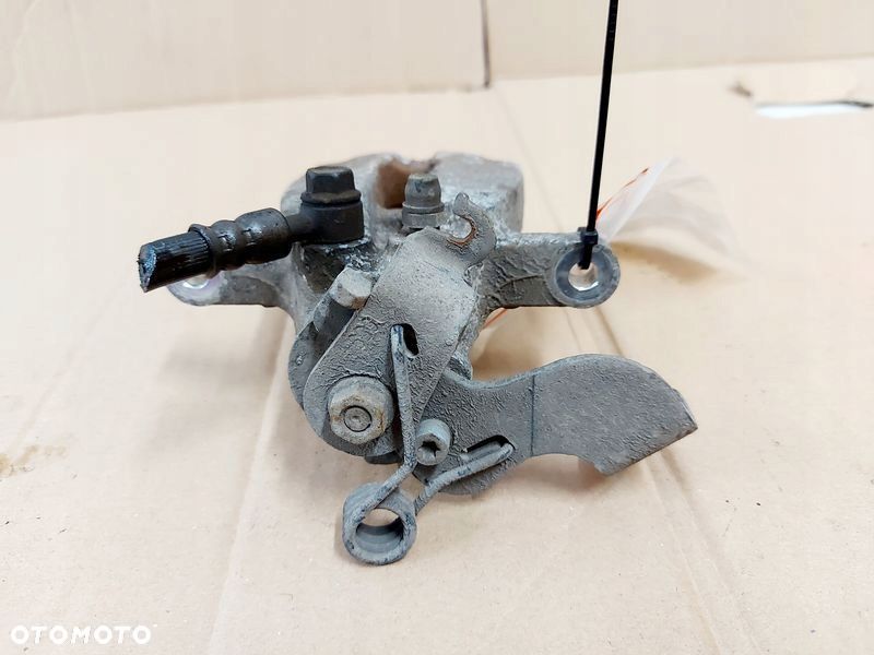 KIA CEED II 2 1.6 CRDI ZACISK HAMULCOWY LEWY TYŁ - 3