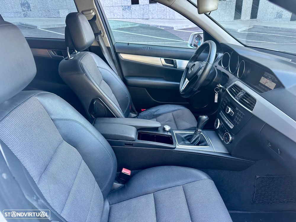 Mercedes-Benz C 220 Station CDI DPF BlueEFFICIENCY Avantgarde Edition - 22
