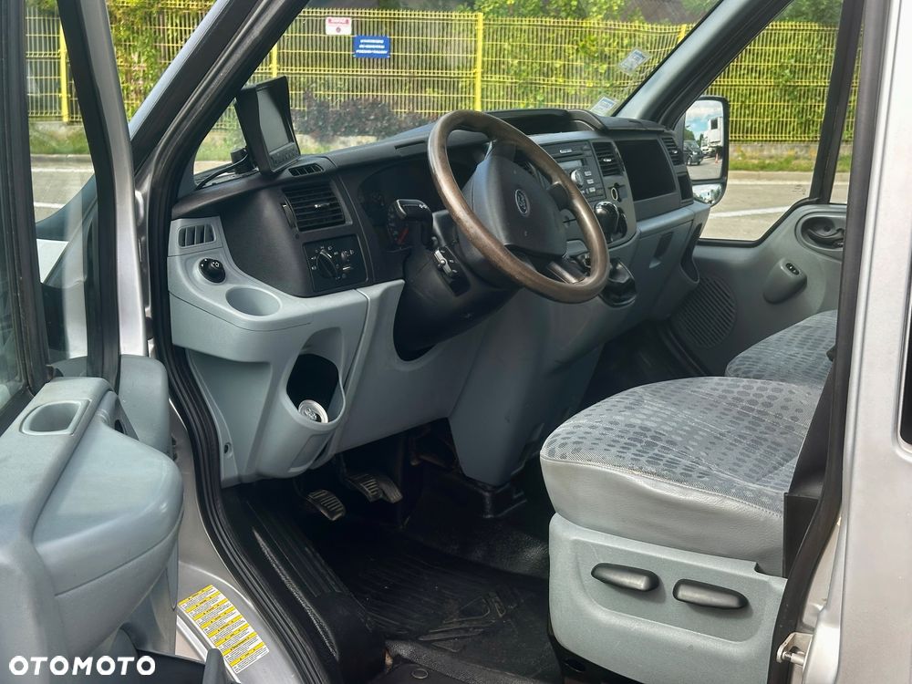 Ford Transit - 11