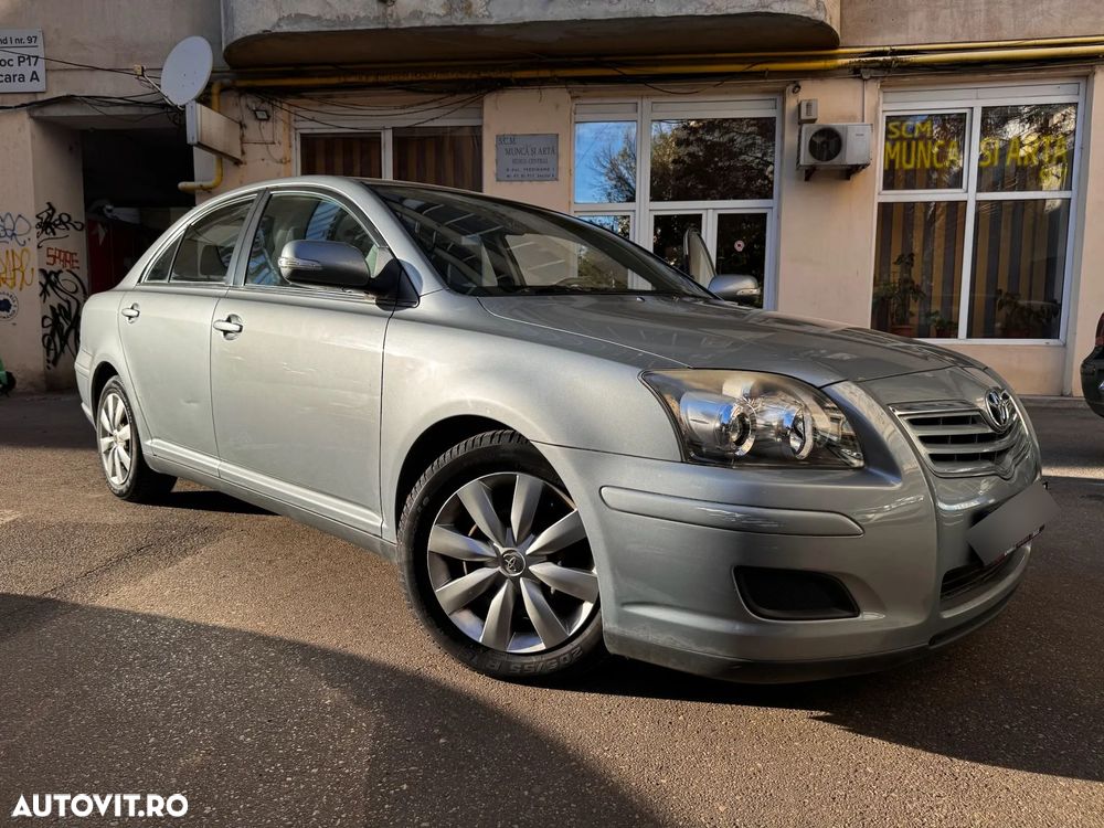 Toyota Avensis 1.6 Comfort - 15