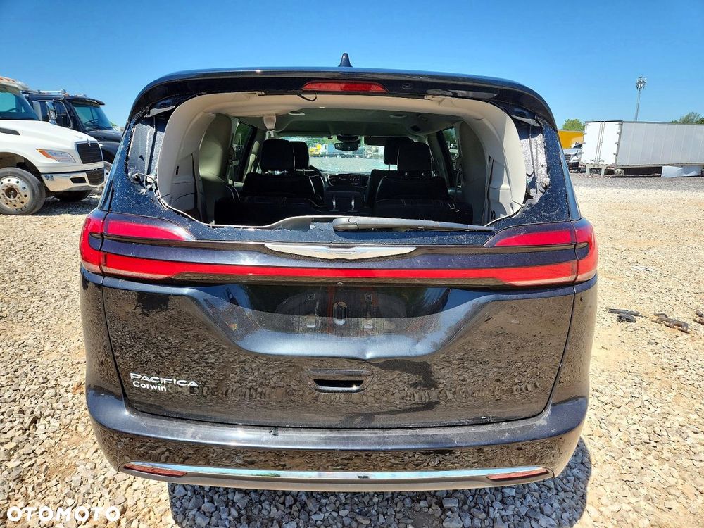Chrysler Pacifica - 7