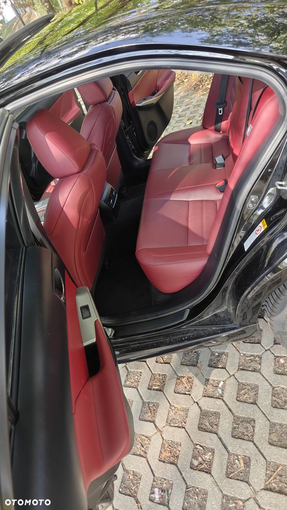 Lexus IS - 13