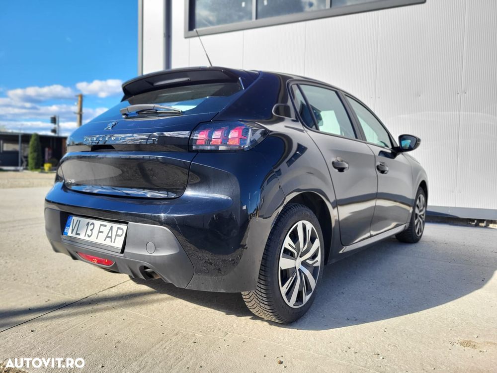 Peugeot 208 - 4