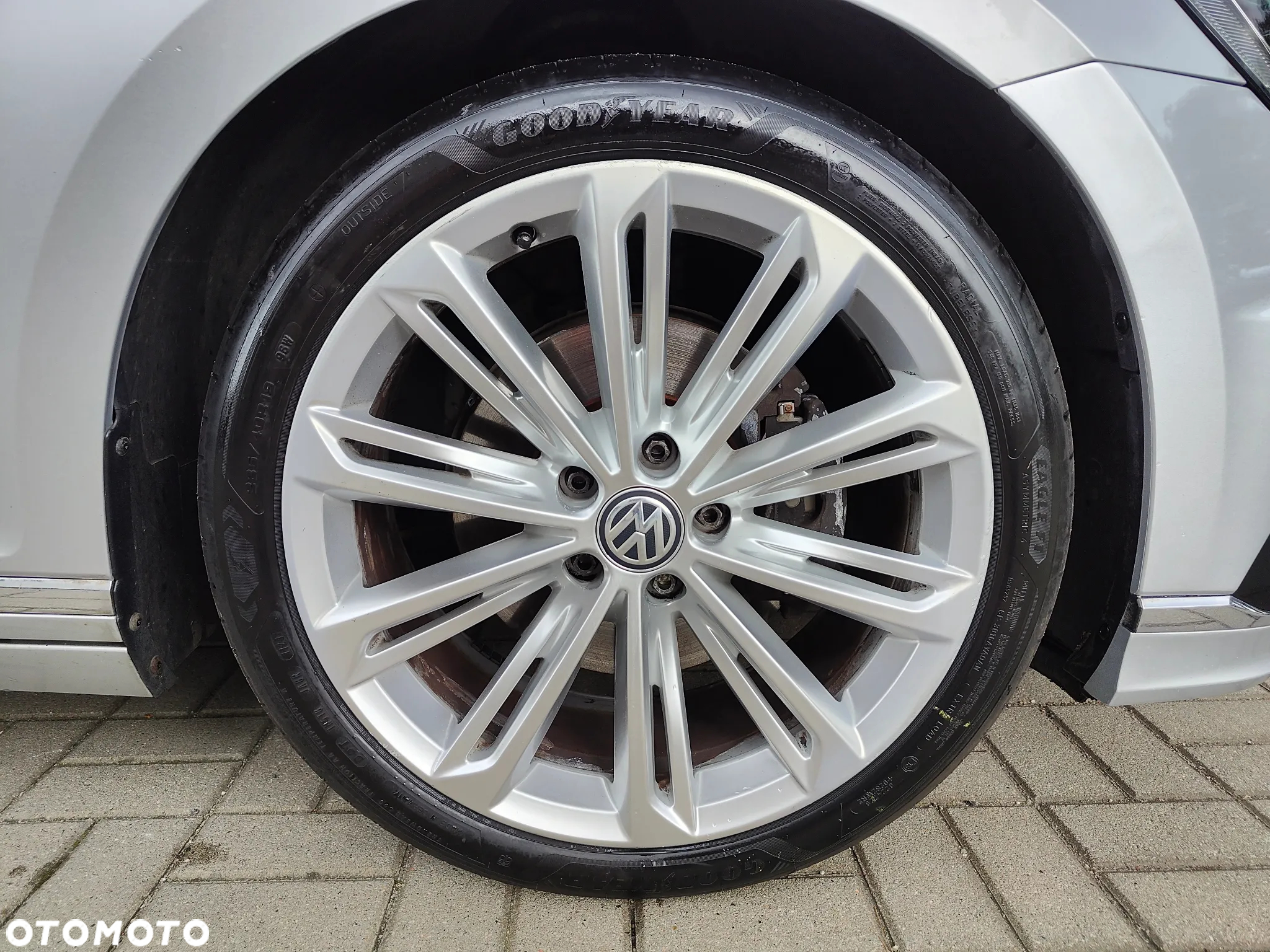 Volkswagen Passat 2.0 TDI BMT Highline - 5