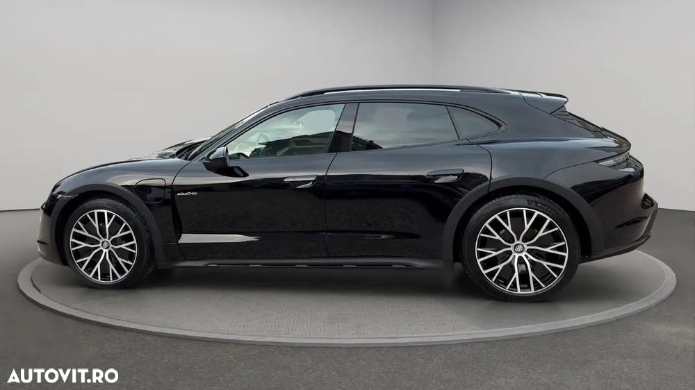 Porsche Taycan 4 - 10