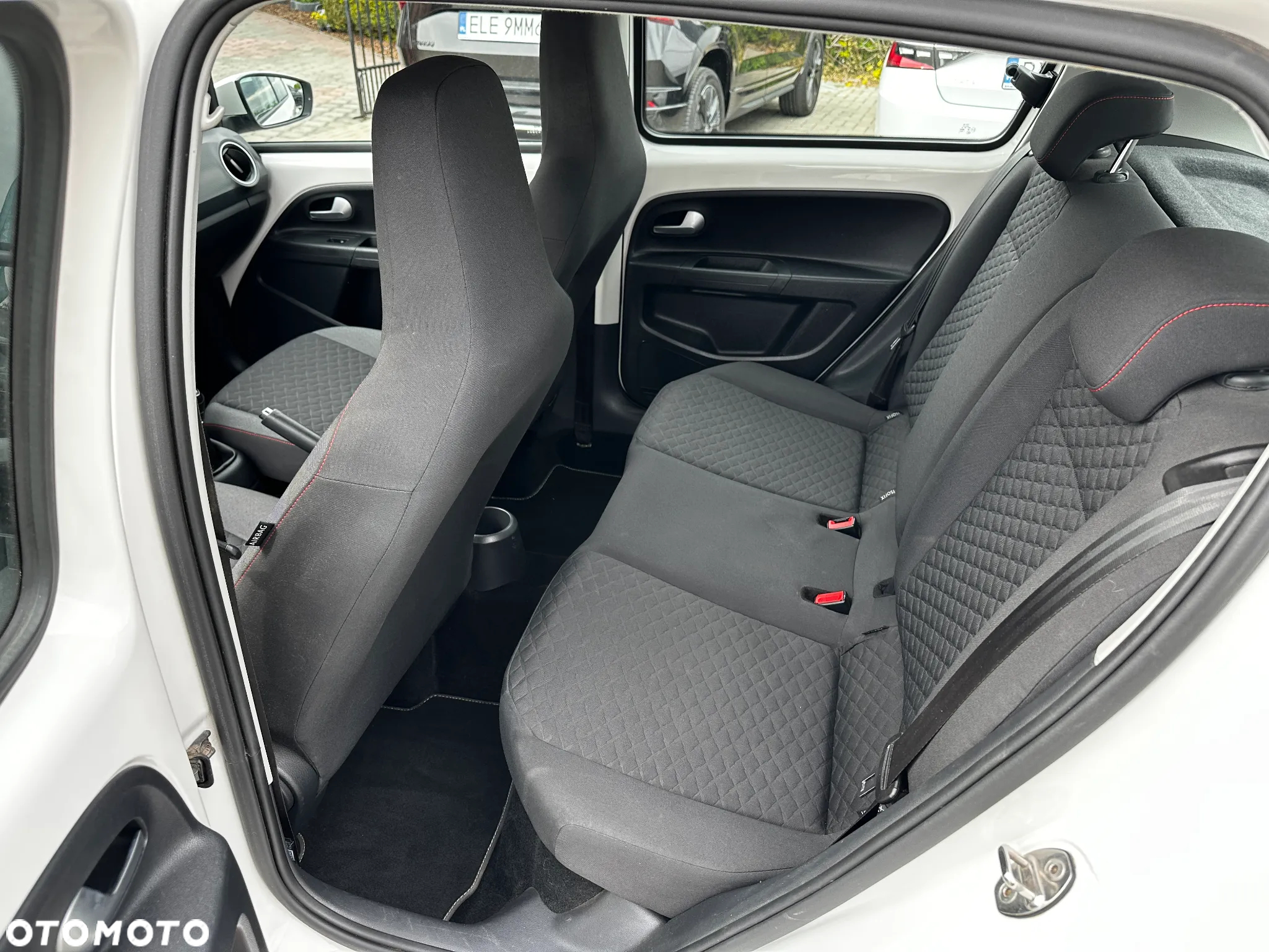 Volkswagen up! - 18