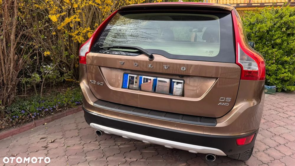 Volvo XC 60 D5 AWD Summum - 6
