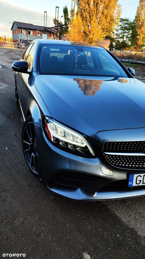 Mercedes-Benz Klasa C 300 9G-TRONIC - 16