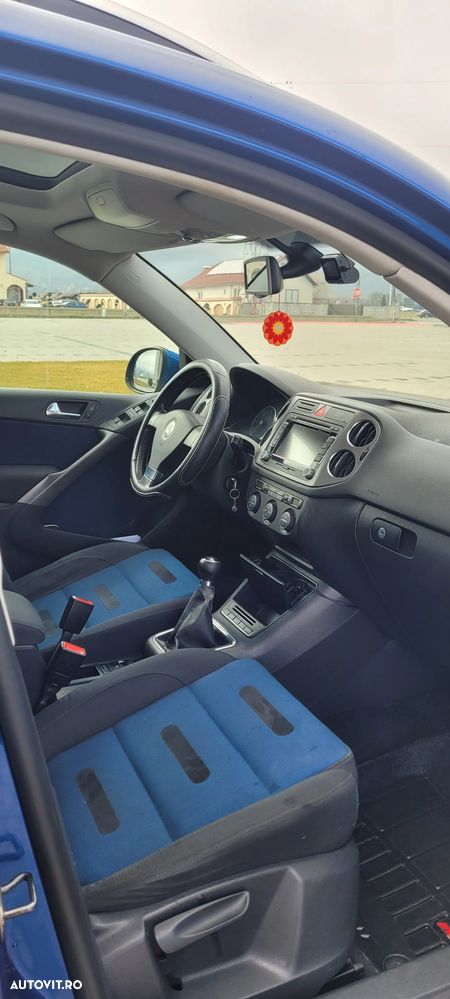 Volkswagen Tiguan 2.0 TDI DPF 4Motion Track & Avenue - 16