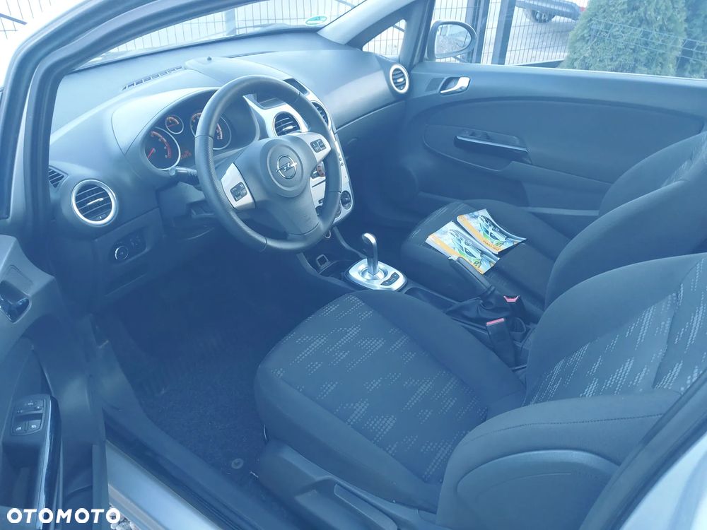 Opel Corsa - 11