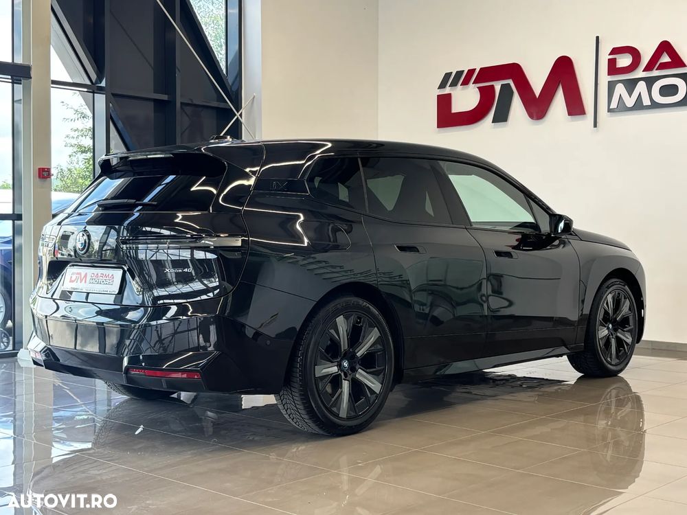 BMW iX - 5