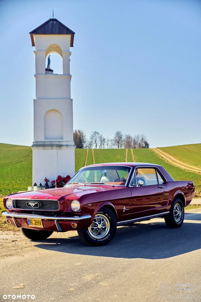 Ford Mustang - 2