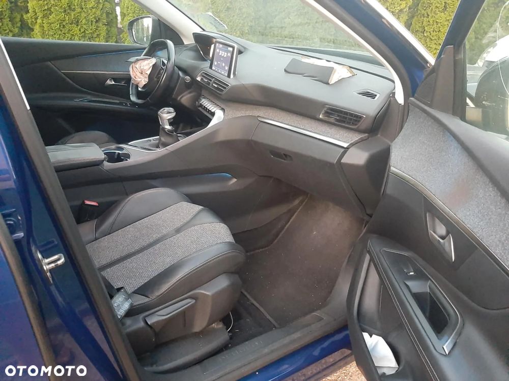 Peugeot 3008 1.2 PureTech Allure S&S - 15