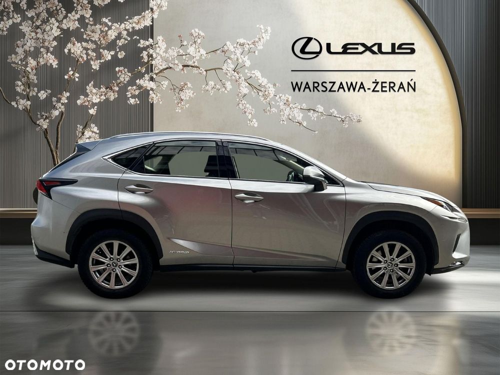 Lexus NX 300h Elegance AWD - 8