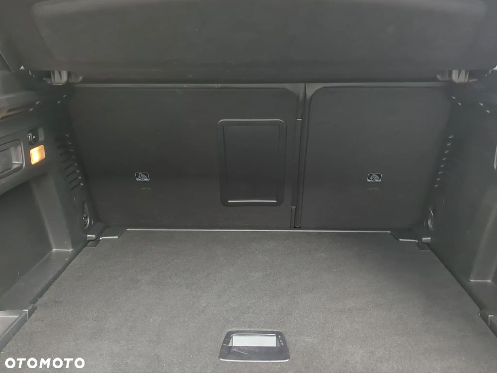 Peugeot 3008 1.2 PureTech Allure S&S EAT8 - 28