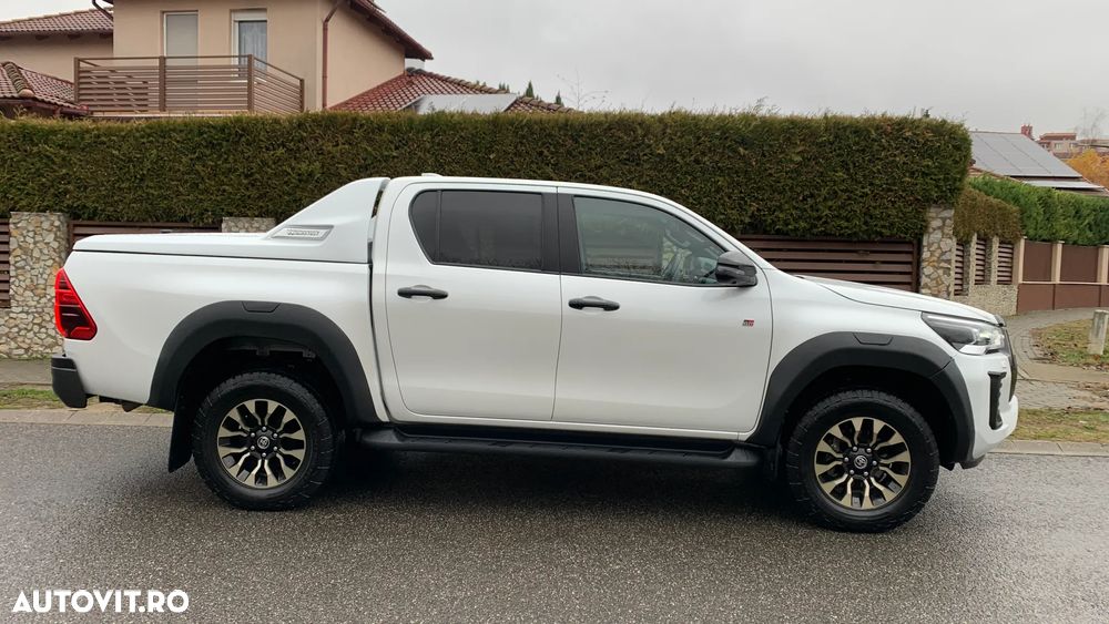 Toyota Hilux 2.8D 204CP 4x4 Double Cab AT GR Sport - 9