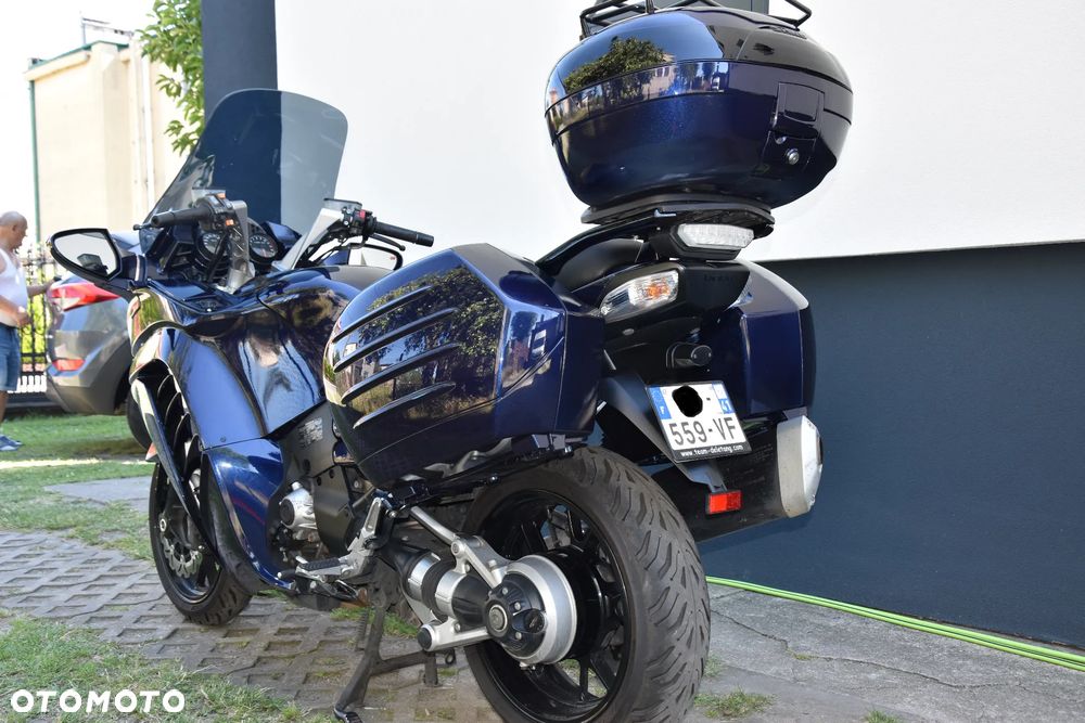 Kawasaki GTR - 17