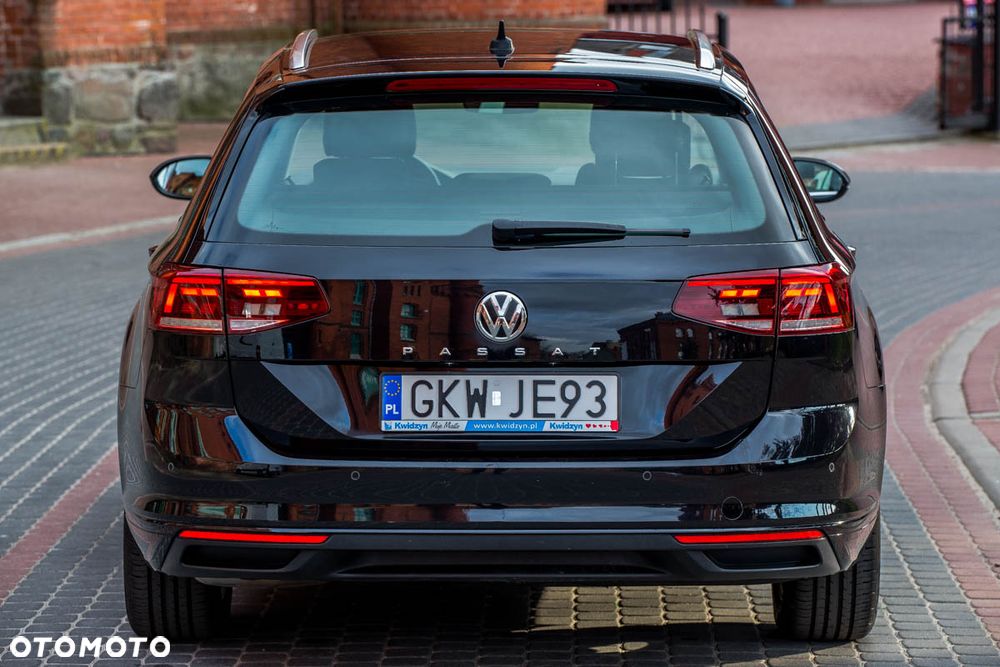 Volkswagen Passat 2.0 TDI SCR DSG Comfortline - 15