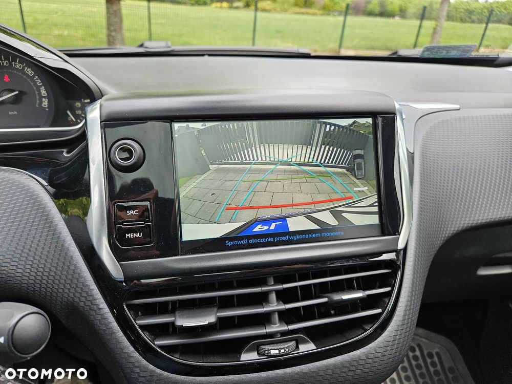Peugeot 2008 1.2 Pure Tech Allure S&S - 6
