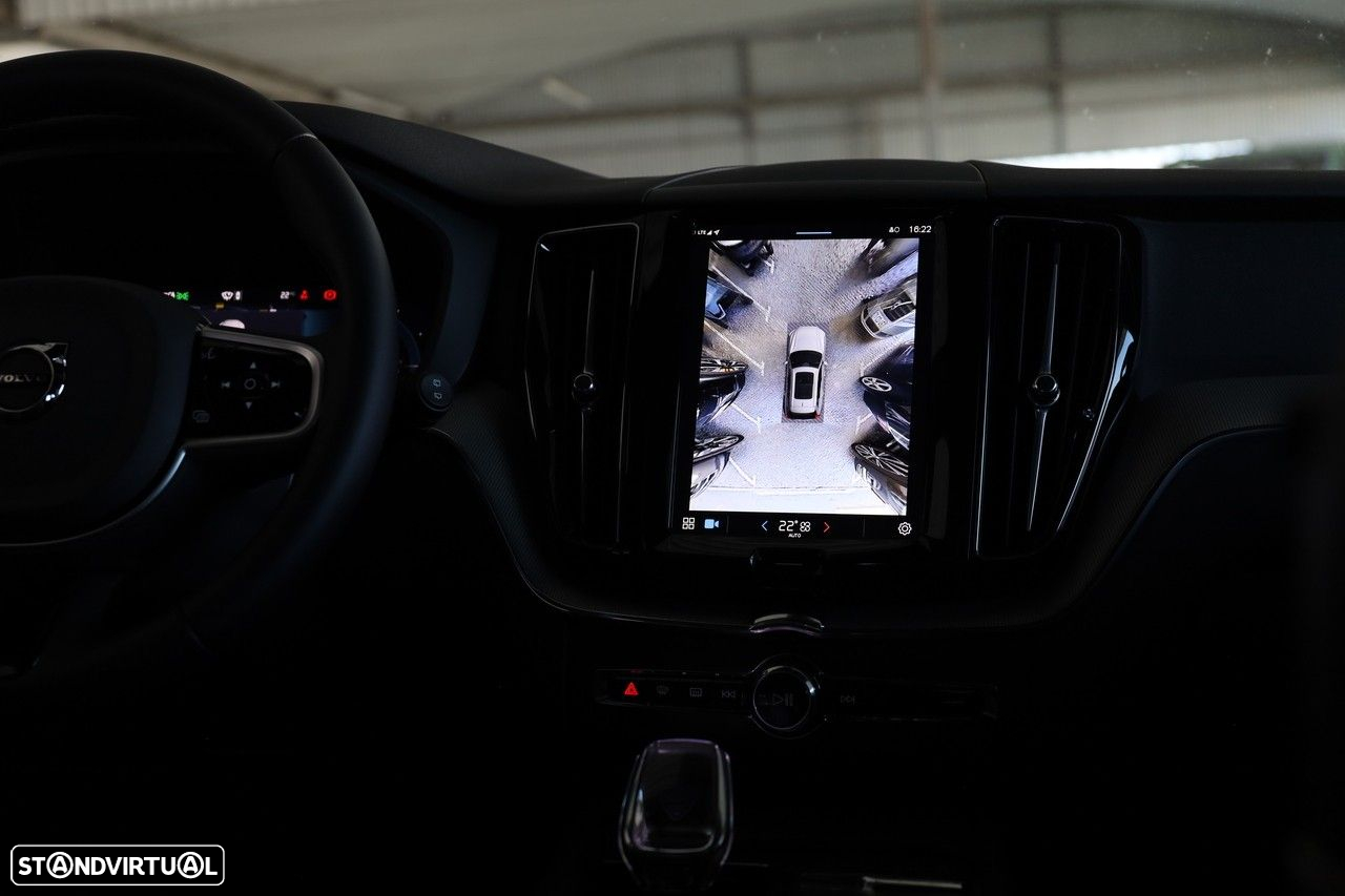 Volvo XC 60 2.0 T6 PHEV Black Edition AWD - 17