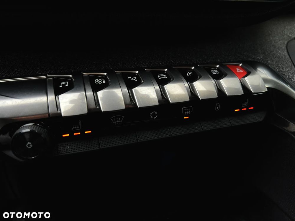 Peugeot 5008 1.6 PureTech Allure S&S EAT8 - 31