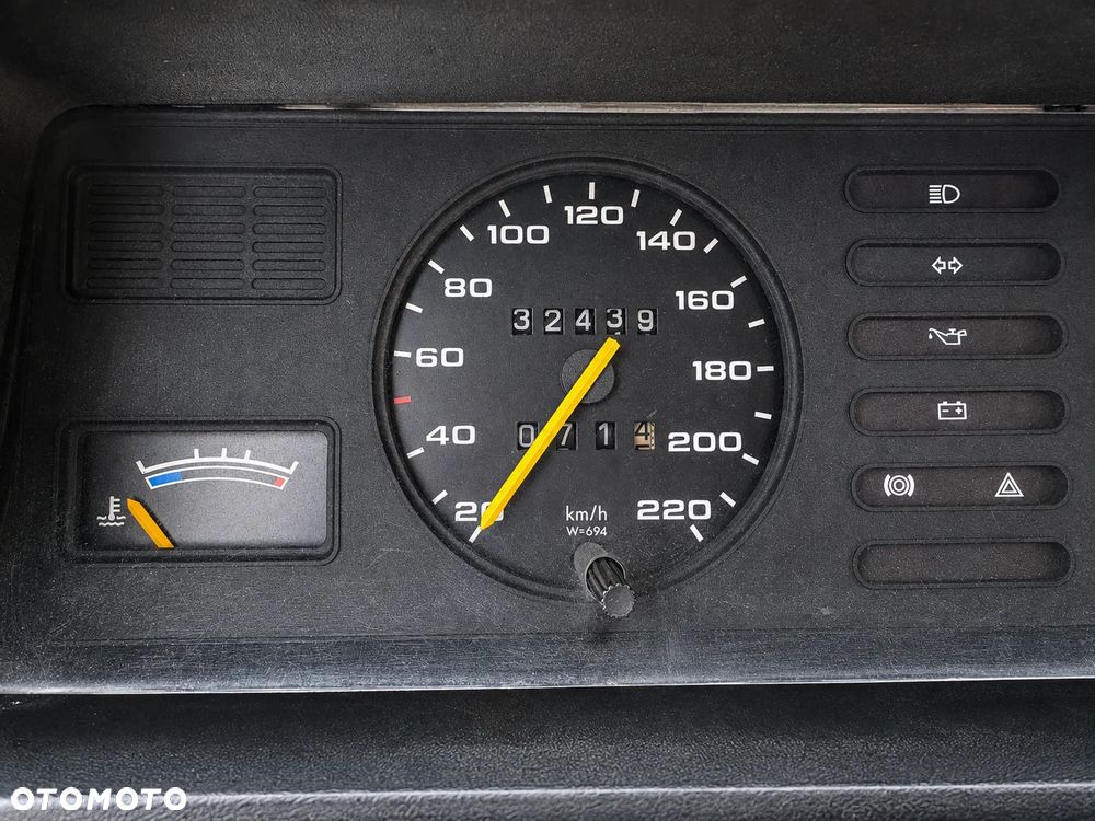 Opel Commodore - 10