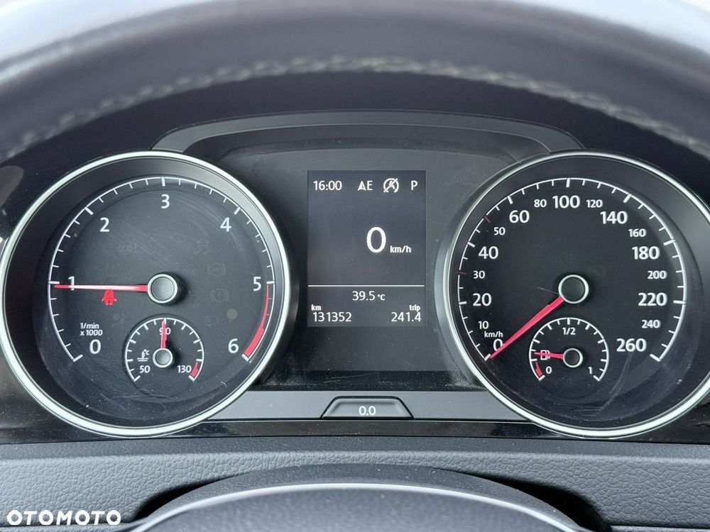Volkswagen Golf Variant 1.6 TDI SCR DSG Join - 17