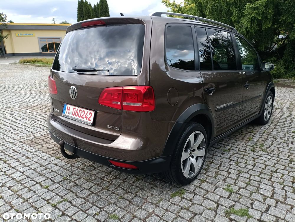 Volkswagen Touran 2.0 TDI DPF Cross - 10