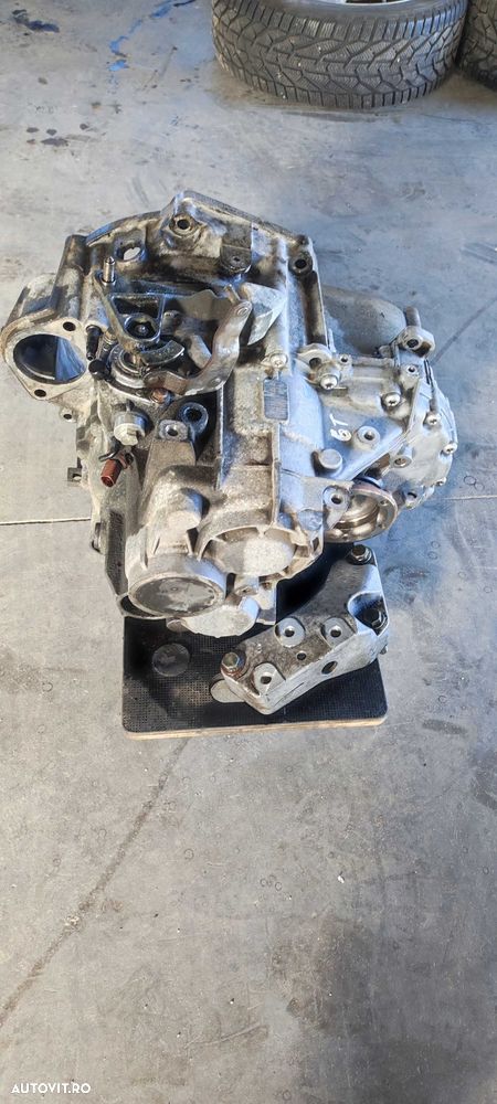 Cutie viteze manuala 6 trepte volkswagen vw passat B6 sedan 2.0 BMP cod cutie HDU - 10