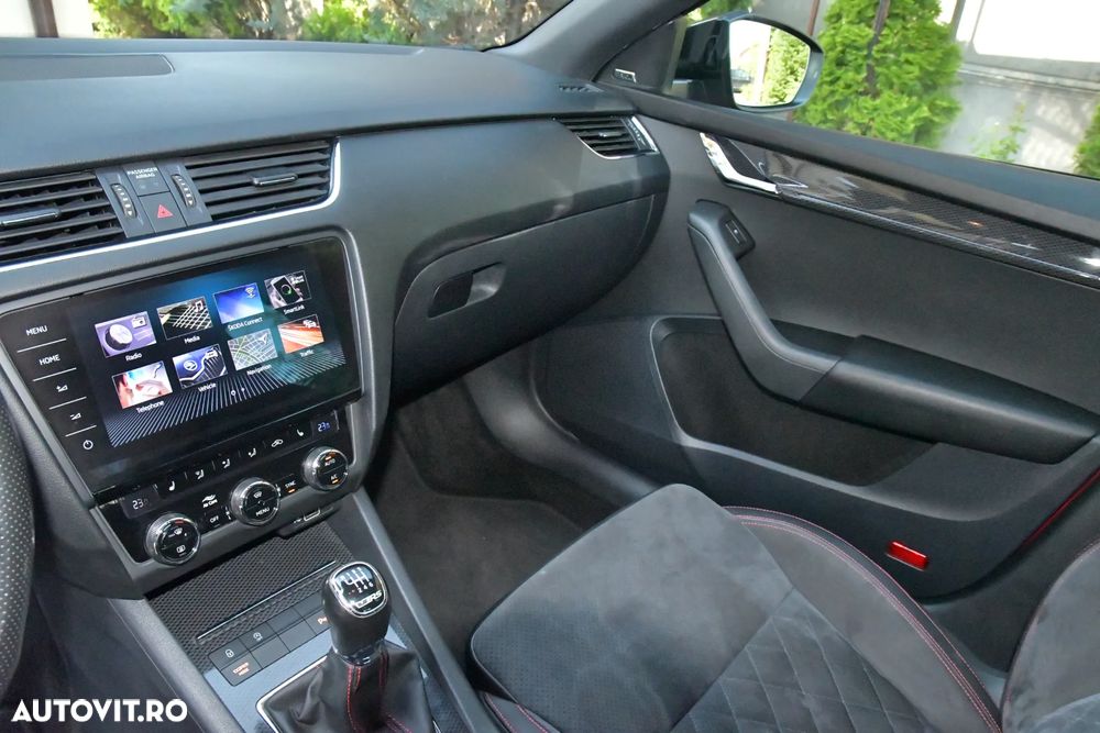 Skoda Octavia 2.0 245 TSI RS - 16