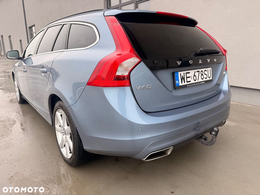Volvo V60 D4 Drive-E Momentum - 4