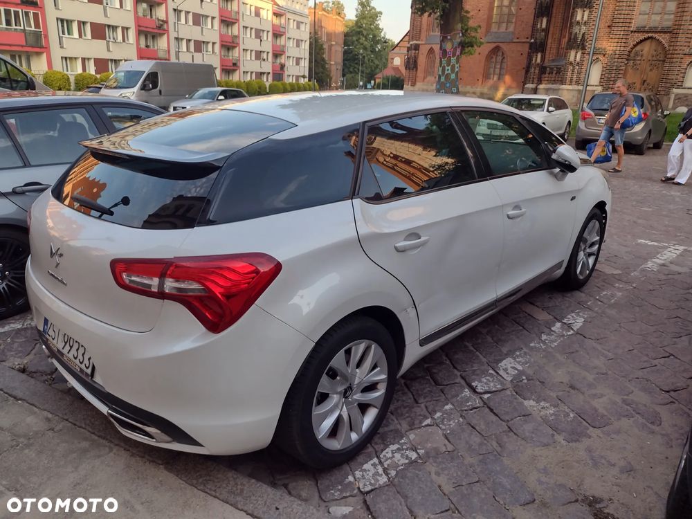 Citroën DS5 2.0 HDi Hybrid4 SoChic MCP - 4