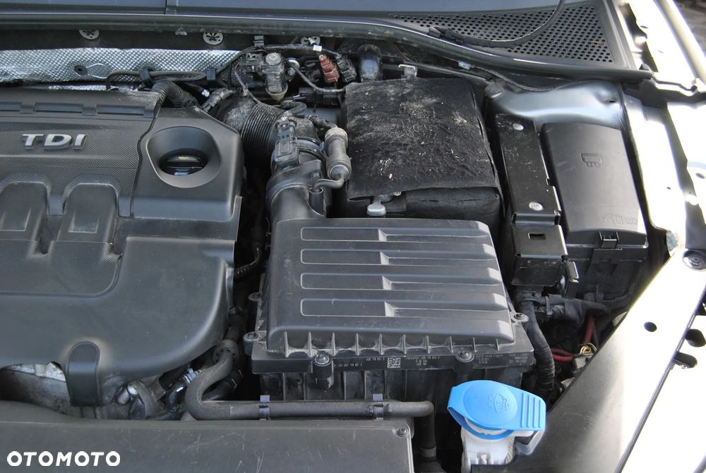 Volkswagen Passat 1.6 TDI BMT Comfortline - 29