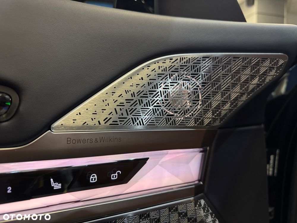 BMW i7 - 16