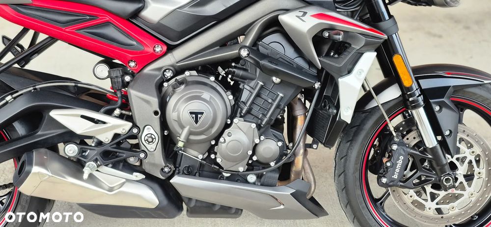 Triumph Street Triple - 13