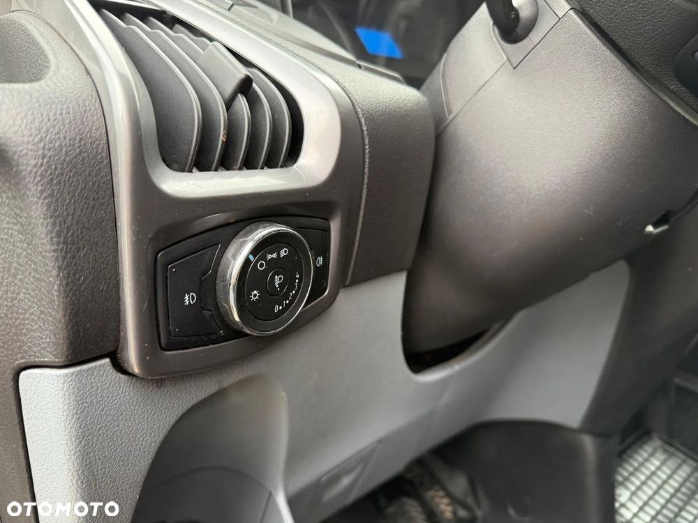 Ford TRANSIT CUSTOM - 8
