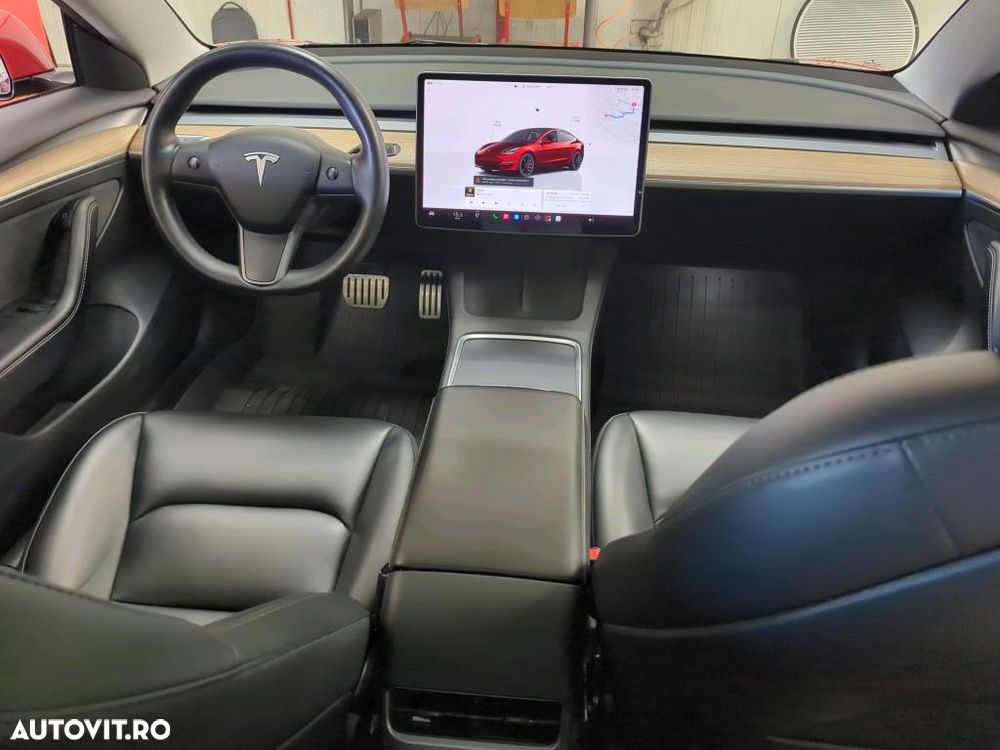 Tesla Model 3 - 6