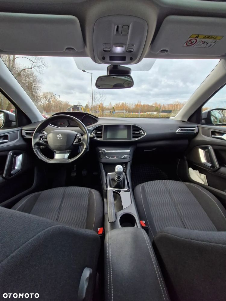 Peugeot 308 1.6 THP Active - 21