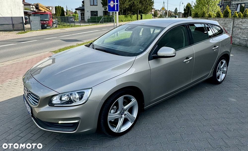 Volvo V60 D2 Drive-E Summum - 10
